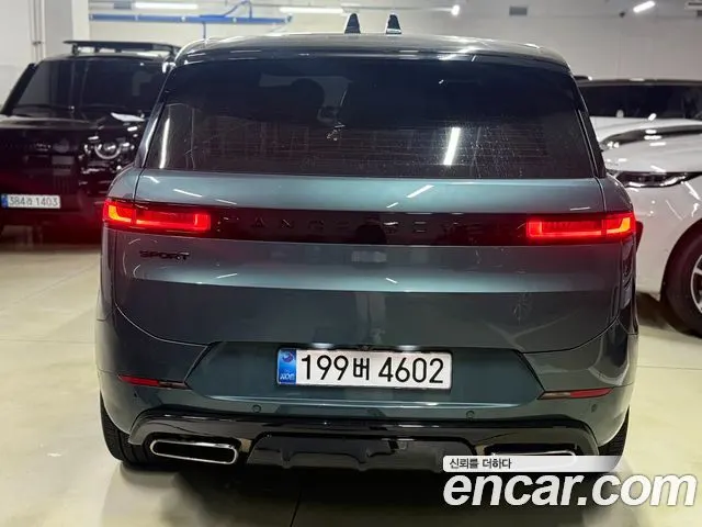 LAND ROVER RANGE ROVER SPORT 2025 — 8 854 км, тёмно-зелёный, Корея — под ключ — фото 2
