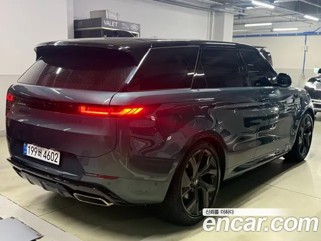 LAND ROVER RANGE ROVER SPORT 2025 — 8 854 км, тёмно-зелёный, Корея — под ключ — фото 3