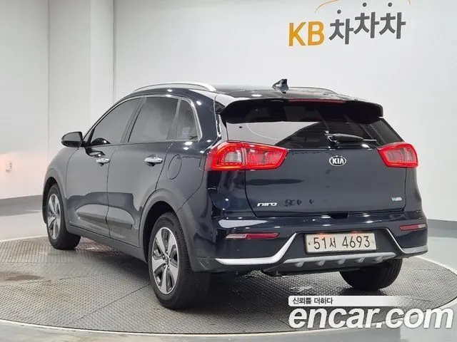 KIA NIRO 2018 — 178 547 км, чёрный, Корея — под ключ — фото 2