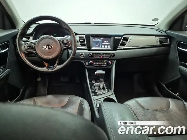 KIA NIRO 2018 — 178 547 км, чёрный, Корея — под ключ — фото 7