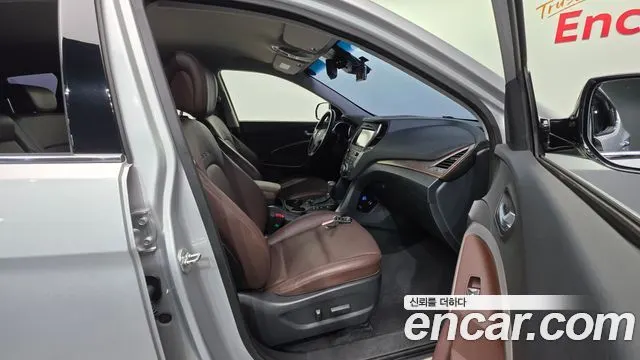 HYUNDAI SANTA FE 2018 — 109 477 км, серебристый, Корея — под ключ — фото 10