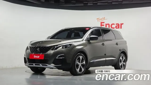 PEUGEOT 5008 2019 — 95 554 км, светло-золотистый, Корея — под ключ — фото 1
