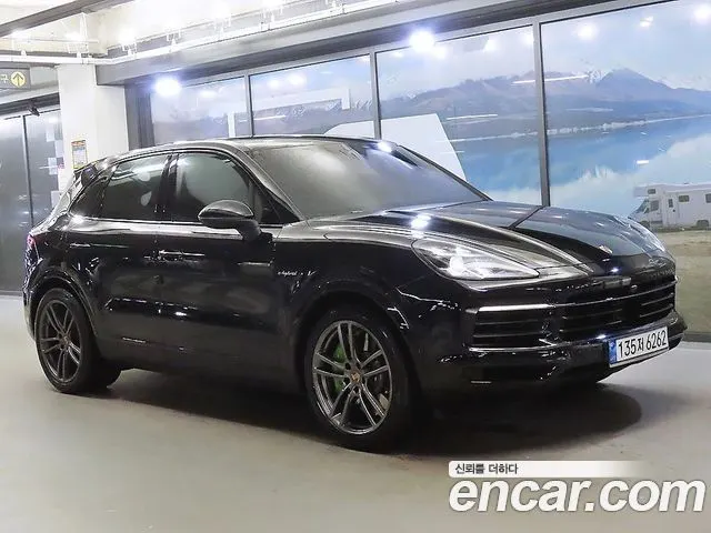 PORSCHE CAYENNE 2020 — 89 717 км, чёрный, Корея — под ключ — фото 1