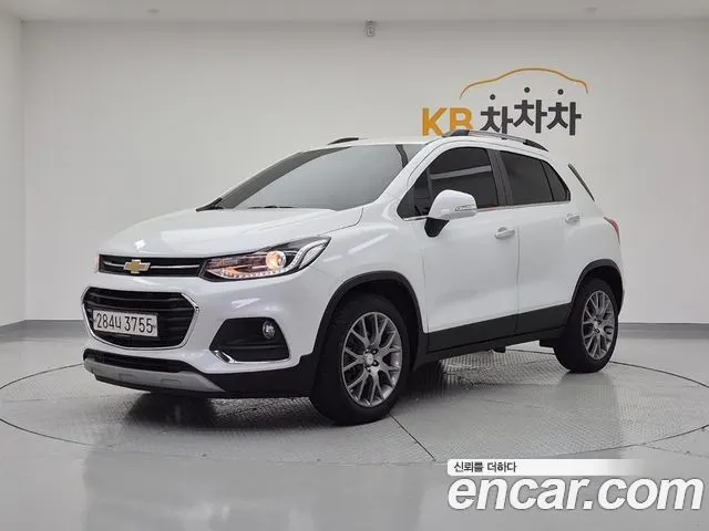 CHEVROLET TRAX 2020 — 40 360 км, белый, Корея — под ключ — фото 1