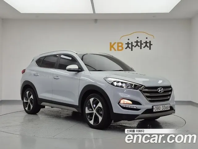 HYUNDAI TUCSON 2018 — 184 763 км, белый, Корея — под ключ — фото 2