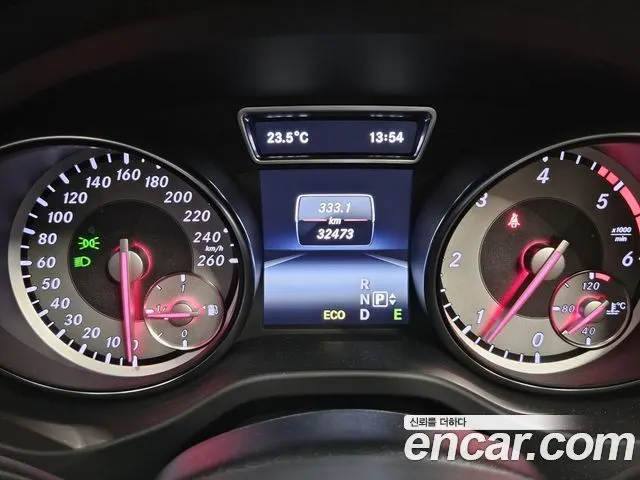MERCEDES-BENZ GLA-CLASS X156 2015 — 32 483 км, белый-перламутр, Корея — под ключ — фото 8