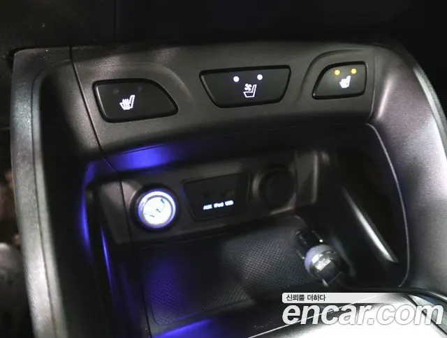 HYUNDAI TUCSON 2015 — 120 115 км, белый, Корея — под ключ — фото 10