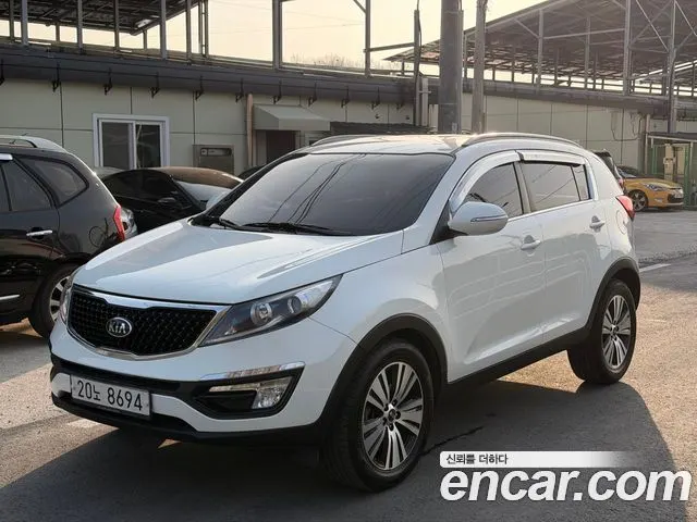 KIA SPORTAGE R 2016 — 148 696 км, белый, Корея — под ключ — фото 11