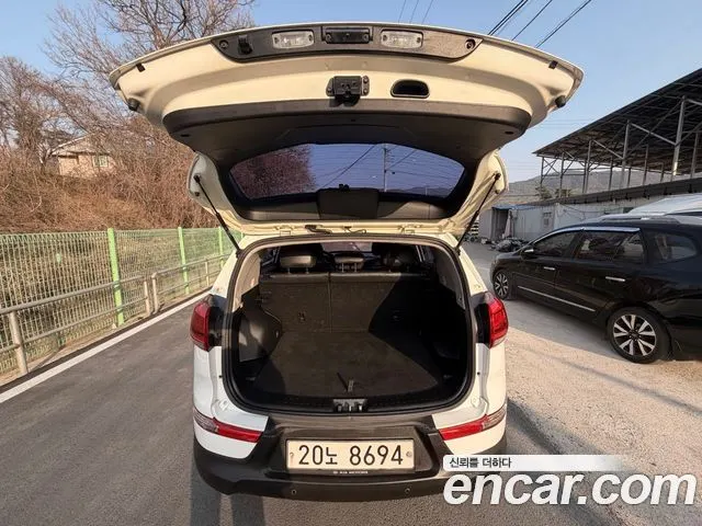 KIA SPORTAGE R 2016 — 148 696 км, белый, Корея — под ключ — фото 7