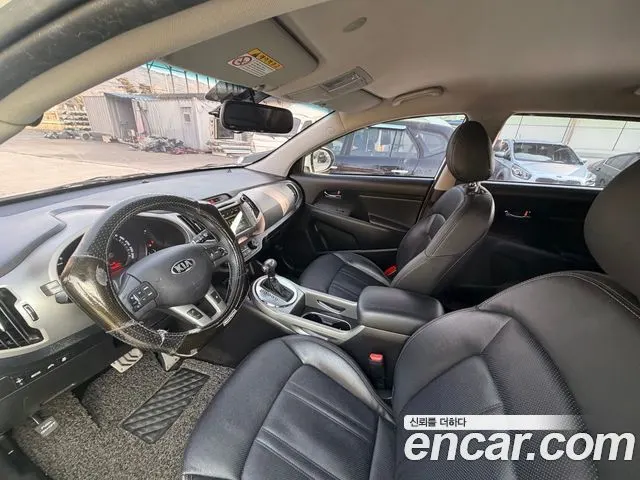 KIA SPORTAGE R 2016 — 148 696 км, белый, Корея — под ключ — фото 8