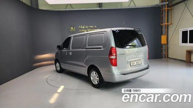 HYUNDAI GRAND STAREX 2017 — 128 268 км, серебристый, Корея — под ключ — фото 4