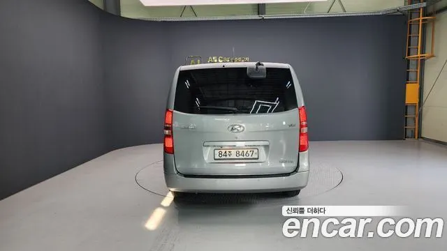 HYUNDAI GRAND STAREX 2017 — 128 268 км, серебристый, Корея — под ключ — фото 5