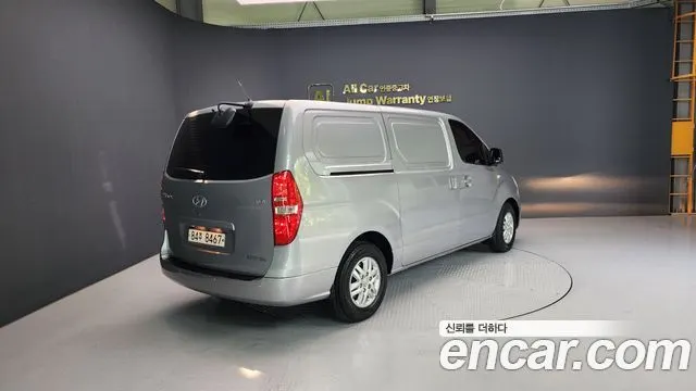 HYUNDAI GRAND STAREX 2017 — 128 268 км, серебристый, Корея — под ключ — фото 6