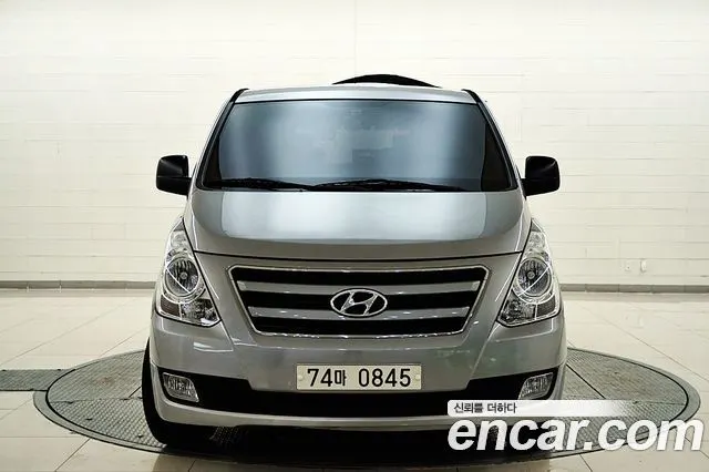 HYUNDAI GRAND STAREX 2016 — 126 335 км, серебристый, Корея — под ключ — фото 12