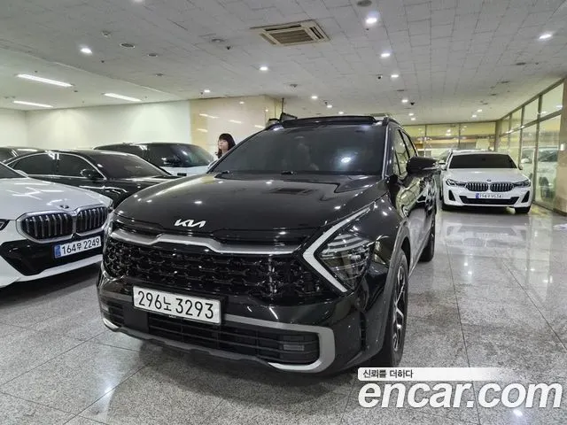 KIA SPORTAGE HYBRID 2022 — 85 133 км, чёрный, Корея — под ключ — фото 1