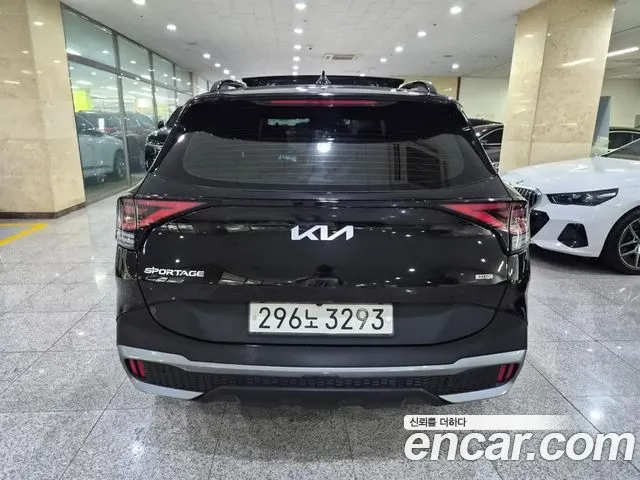 KIA SPORTAGE HYBRID 2022 — 85 133 км, чёрный, Корея — под ключ — фото 4