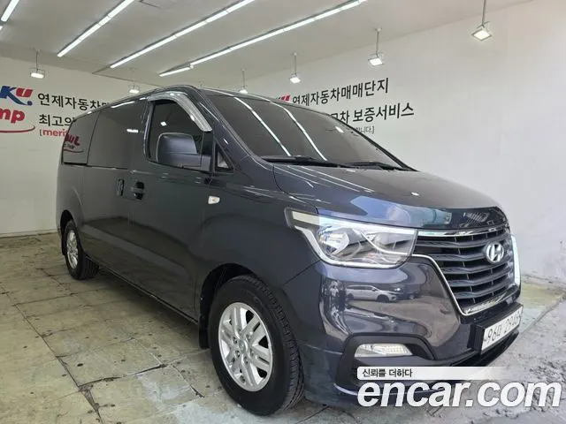 HYUNDAI GRAND STAREX 2019 — 310 787 км, серый, Корея — под ключ — фото 3