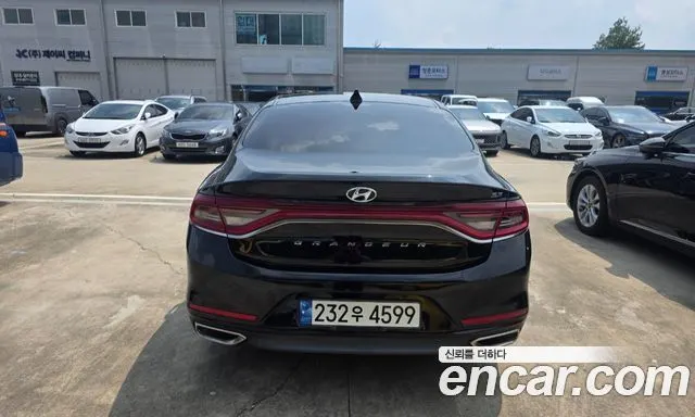 HYUNDAI GRANDEUR 2019 — 211 326 км, чёрный, Корея — под ключ — фото 4