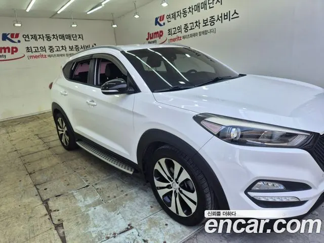 HYUNDAI TUCSON 2016 — 109 118 км, белый, Корея — под ключ — фото 3