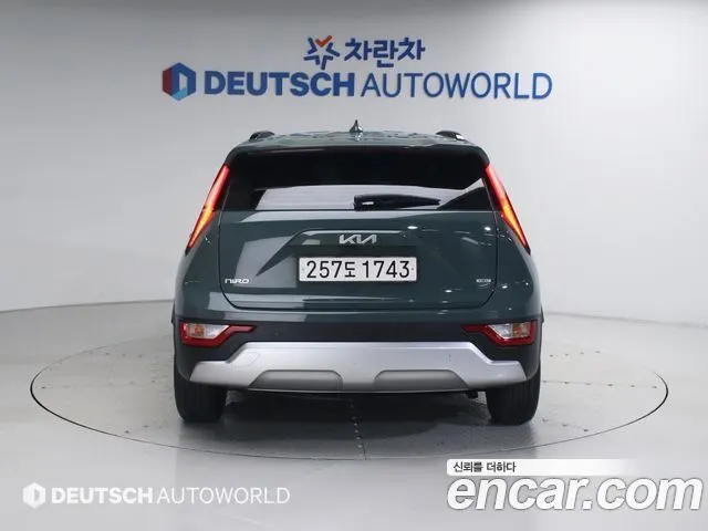 KIA NIRO 2023 — 115 162 км, тёмно-зелёный, Корея — под ключ — фото 5