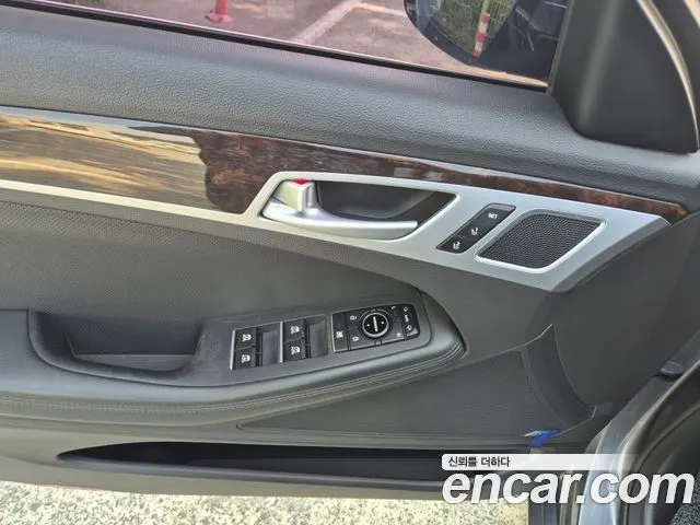 HYUNDAI GENESIS DH 2015 — 177 701 км, серебристо-серый, Корея — под ключ — фото 8