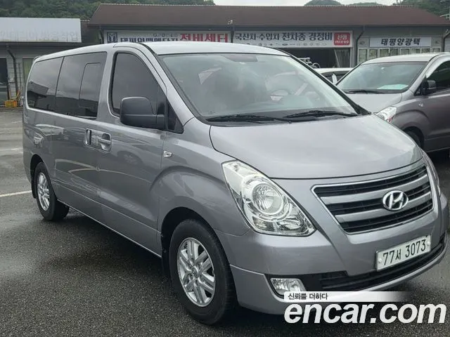 HYUNDAI GRAND STAREX 2016 — 126 379 км, серебристый, Корея — под ключ — фото 2