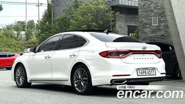 HYUNDAI GRANDEUR 2019 — 195 358 км, белый, Корея — под ключ — фото 6