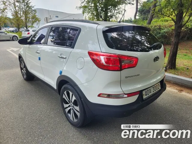 KIA SPORTAGE R 2012 — 144 198 км, белый, Корея — под ключ — фото 4