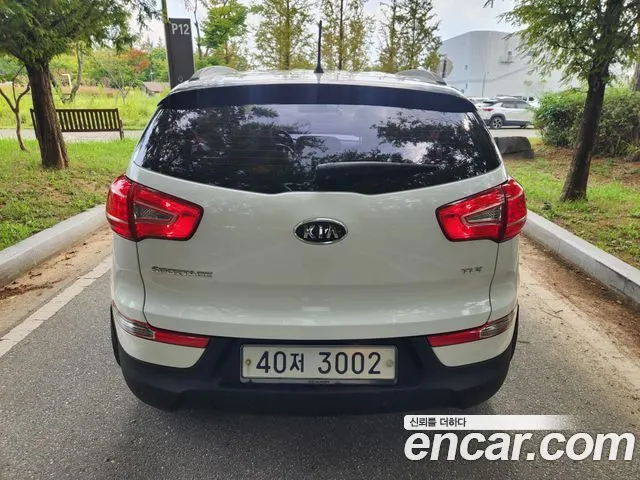 KIA SPORTAGE R 2012 — 144 198 км, белый, Корея — под ключ — фото 5