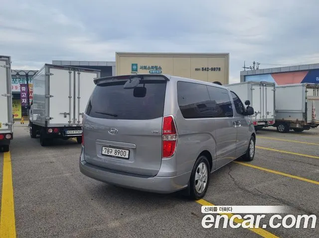 HYUNDAI GRAND STAREX 2018 — 113 566 км, серебристо-серый, Корея — под ключ — фото 2