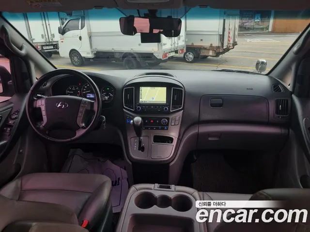 HYUNDAI GRAND STAREX 2018 — 113 566 км, серебристо-серый, Корея — под ключ — фото 10