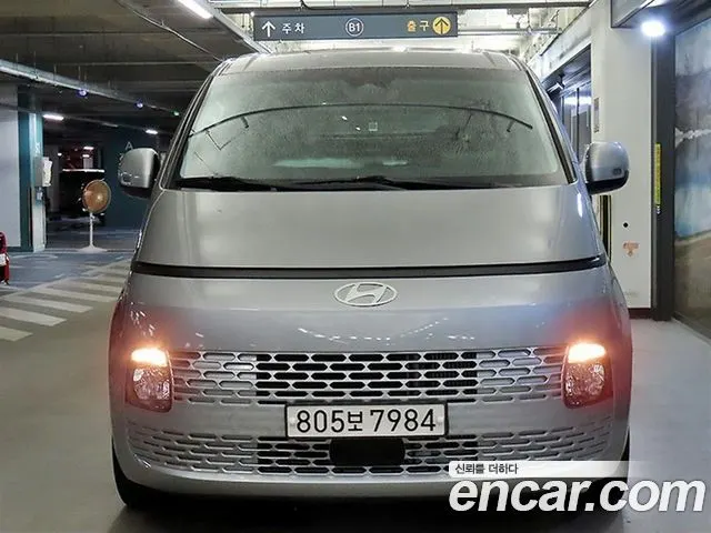 HYUNDAI STARIA 2022 — 74 314 км, серебристо-серый, Корея — под ключ — фото 2