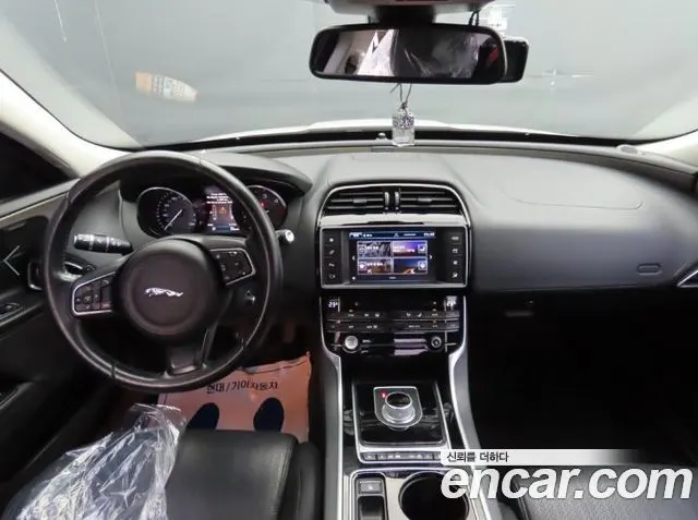 JAGUAR XE 2016 — 105 821 км, белый, Корея — под ключ — фото 6
