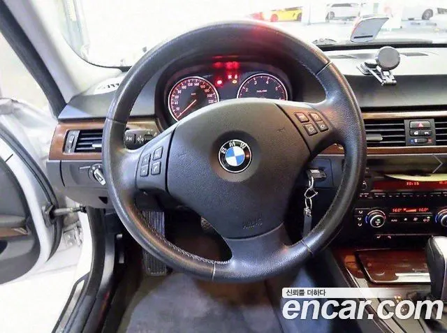 BMW 3 SERIES 2009 — 90 643 км, серебристо-серый, Корея — под ключ — фото 8