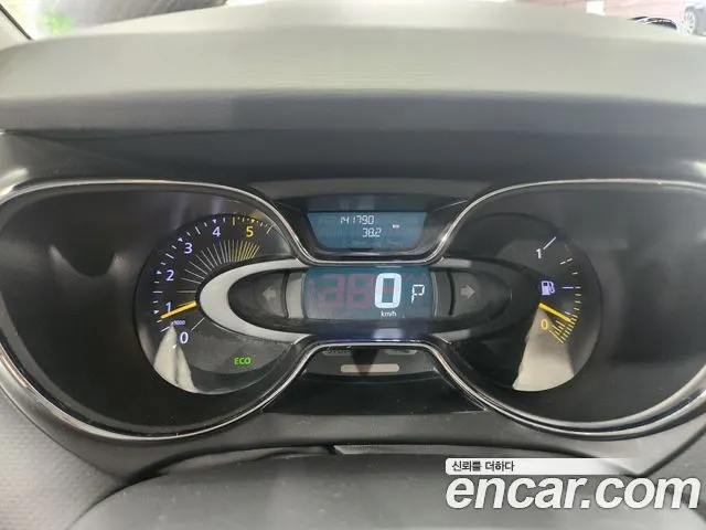 RENAULT KOREA QM3 2014 — 141 789 км, белый-перламутр, Корея — под ключ — фото 10