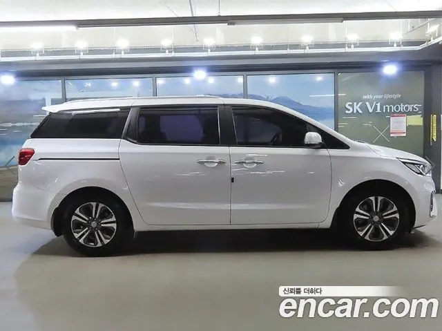KIA CARNIVAL 2019 — 148 288 км, белый, Корея — под ключ — фото 3