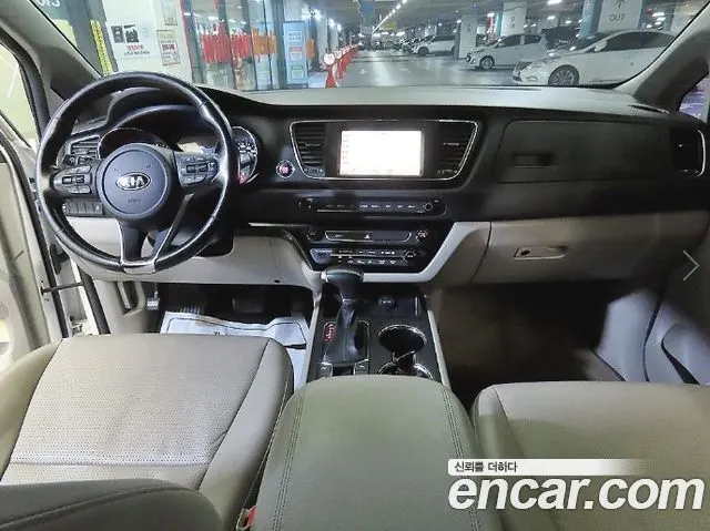 KIA CARNIVAL 2019 — 148 288 км, белый, Корея — под ключ — фото 10