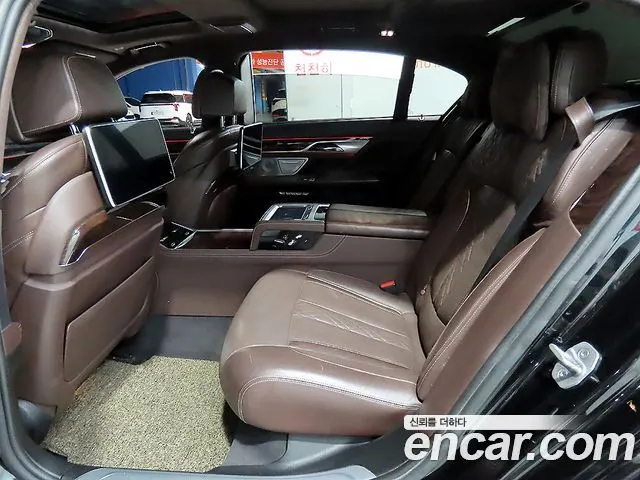 BMW 7 SERIES 2016 — 216 063 км, чёрный, Корея — под ключ — фото 7