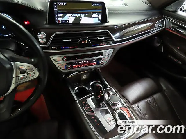 BMW 7 SERIES 2016 — 216 063 км, чёрный, Корея — под ключ — фото 10