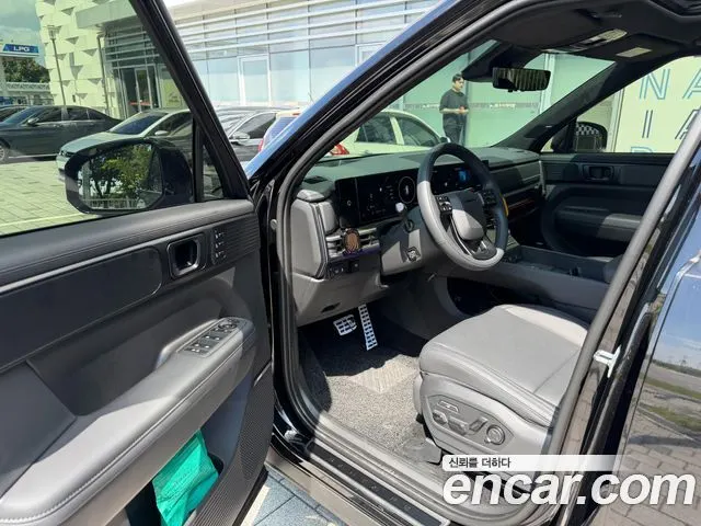 HYUNDAI SANTA FE 2026 — 2 302 км, чёрный, Корея — под ключ — фото 6