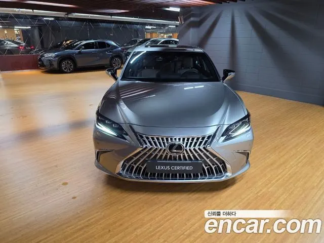 LEXUS ES300H 2026 — 5 242 км, светло-золотистый, Корея — под ключ — фото 3
