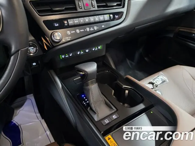 LEXUS ES300H 2026 — 5 242 км, светло-золотистый, Корея — под ключ — фото 9