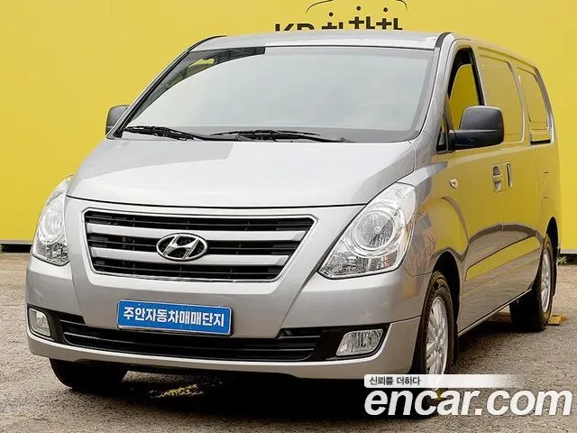 HYUNDAI GRAND STAREX 2017 — 119 609 км, серебристо-серый, Корея — под ключ — фото 1