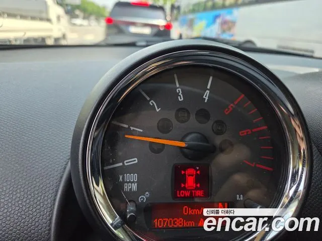 MINI COOPER D COUNTRYMAN 2015 — 100 000 км, коричневый, Корея — под ключ — фото 6