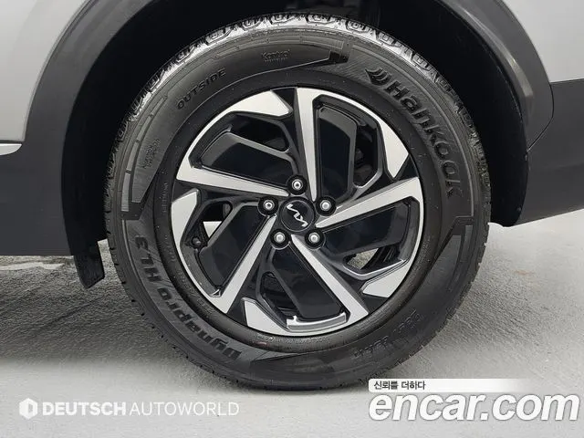 KIA SPORTAGE HYBRID 2023 — 118 674 км, серебристо-серый, Корея — под ключ — фото 5