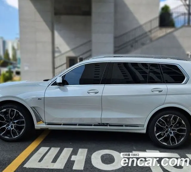 BMW X7 2025 — 8 500 км, белый, Корея — под ключ — фото 2