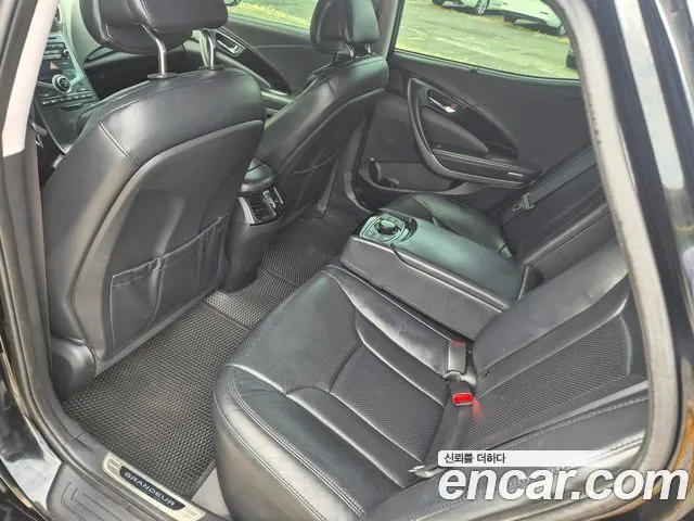 HYUNDAI GRANDEUR 2015 — 113 789 км, чёрный, Корея — под ключ — фото 10