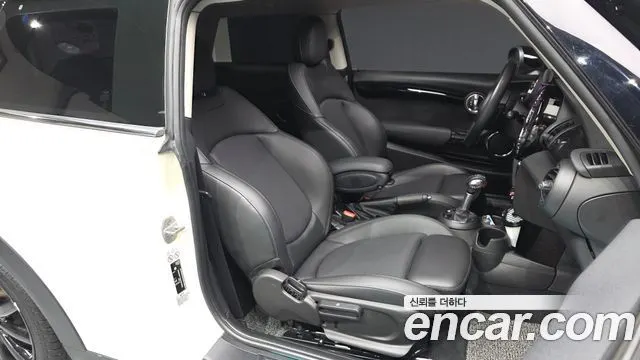MINI COOPER S 2019 — 84 872 км, белый-перламутр, Корея — под ключ — фото 11