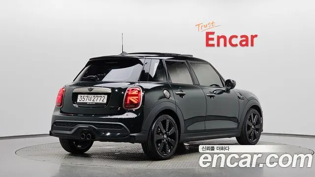 MINI COOPER S 2023 — 40 794 км, тёмно-зелёный, Корея — под ключ — фото 2