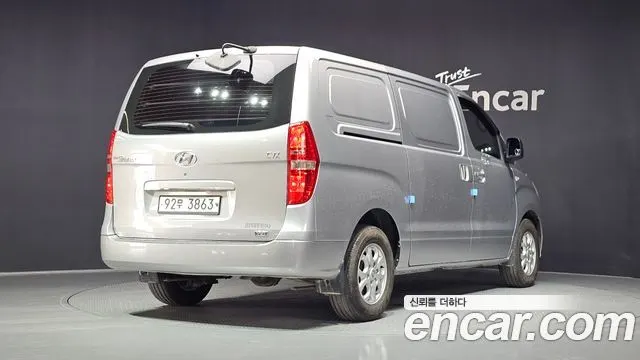 HYUNDAI GRAND STAREX 2014 — 174 925 км, серебристый, Корея — под ключ — фото 2
